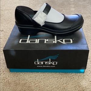 Dansko non-slip black leather shoes